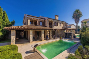 Holiday house SEASCAPE I with private pool and spacious garden
